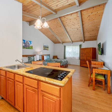 Castle Waimea Country Lodge Bagian luar foto
