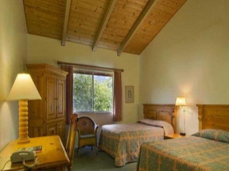 Castle Waimea Country Lodge Bagian luar foto